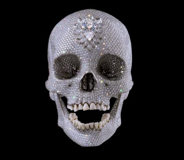 出典：Damien Hirst（ダミアン・ハースト「For the Love of God, 2007」）